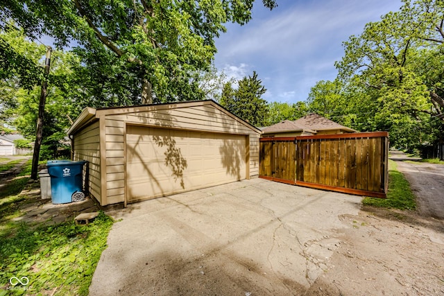517 Bernard Ave, Indianapolis, IN 46208 - view of detached garage