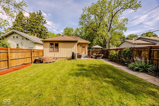 517 Bernard Ave, Indianapolis, IN 46208 - view of yard with a jacuzzi, an outdoor living space, and a patio area