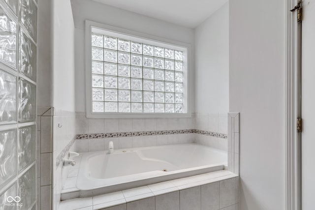 6610 Royal Oakland Dr, Indianapolis, IN 46236 - full bathroom with a garden tub