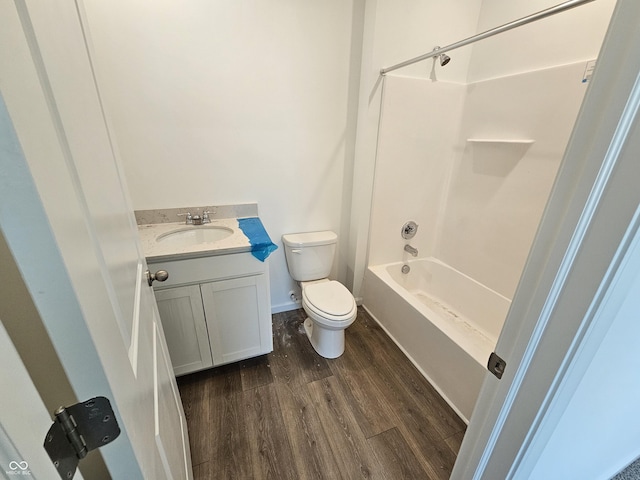 2339 Pine Valley Dr, Plainfield, IN 46168 - full bath featuring wood finished floors, vanity, and shower / tub combination