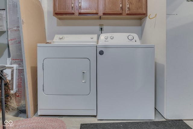 2025 Flamingo Way, Franklin, IN 46131 - laundry room with separate washer and dryer and cabinet space