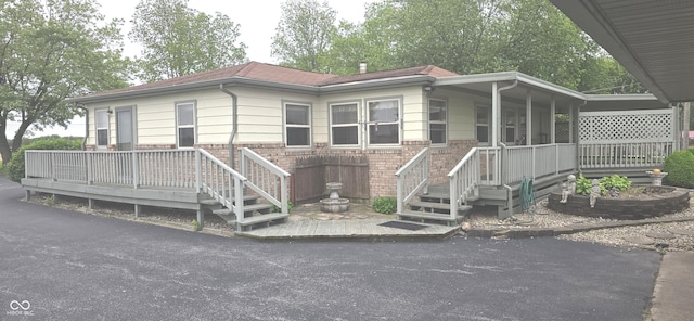 3107 N 100 W, Shelbyville, IN 46176 - view of front facade with a porch