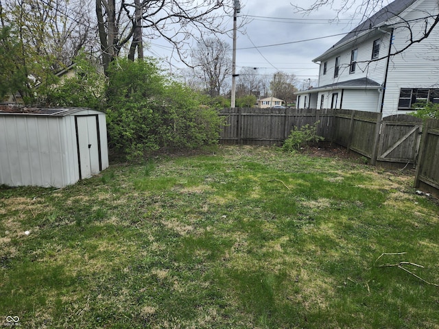 2707-2709 N College Ave, Indianapolis, IN 46205 - view of yard