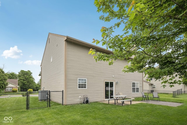 764 Port Dr, Avon, IN 46123 - rear view of house featuring a gate and a patio area