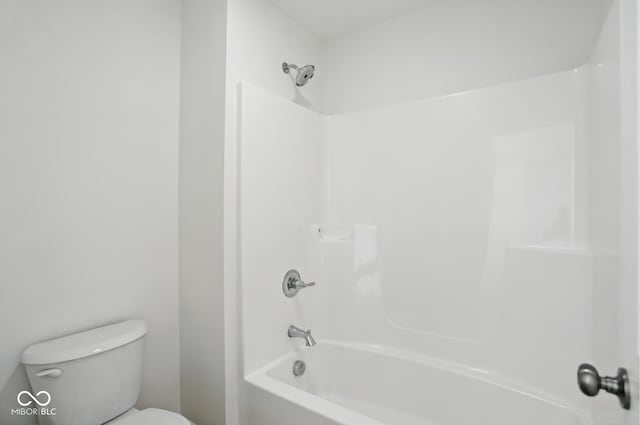 3947 Wren Dr, Brownsburg, IN 46112 - full bathroom with toilet and washtub / shower combination