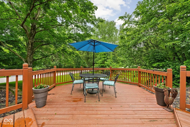 5412 Green Hills Dr, Brownsburg, IN 46112 - wooden terrace with outdoor dining space