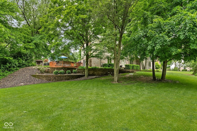 5412 Green Hills Dr, Brownsburg, IN 46112 - view of green lawn featuring a deck