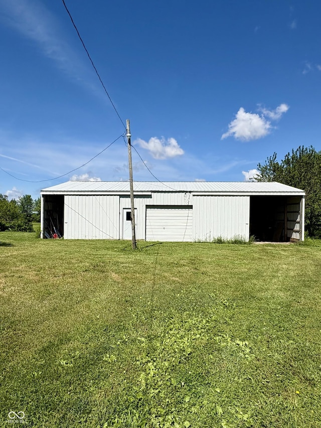 404 S Indiana St, Roachdale, IN 46172 - view of pole building with a lawn