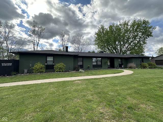 2028 Fairway Dr, Greencastle, IN 46135 - view of front facade with a front yard