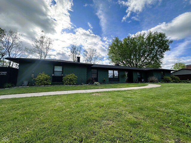 2028 Fairway Dr, Greencastle, IN 46135 - view of front of home featuring a front lawn and a chimney
