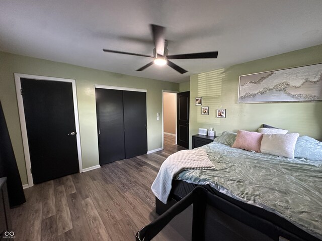 2028 Fairway Dr, Greencastle, IN 46135 - bedroom featuring wood finished floors, baseboards, and ceiling fan
