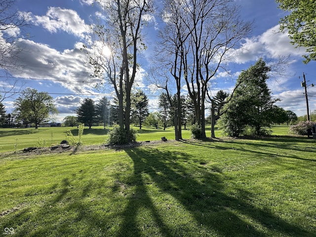 2028 Fairway Dr, Greencastle, IN 46135 - view of grassy yard