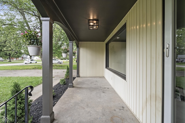 3526 Westfield Dr, Anderson, IN 46011 - view of porch