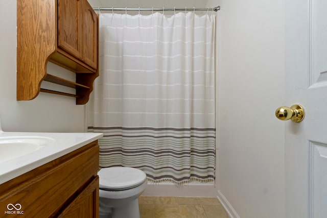 975 Atir Ln, Greenfield, IN 46140 - full bath with vanity, toilet, and shower / bath combo