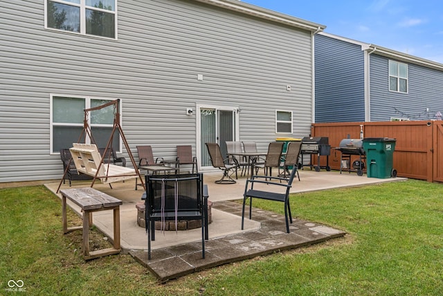 918 Cass Dr, Franklin, IN 46131 - back of property featuring a patio area