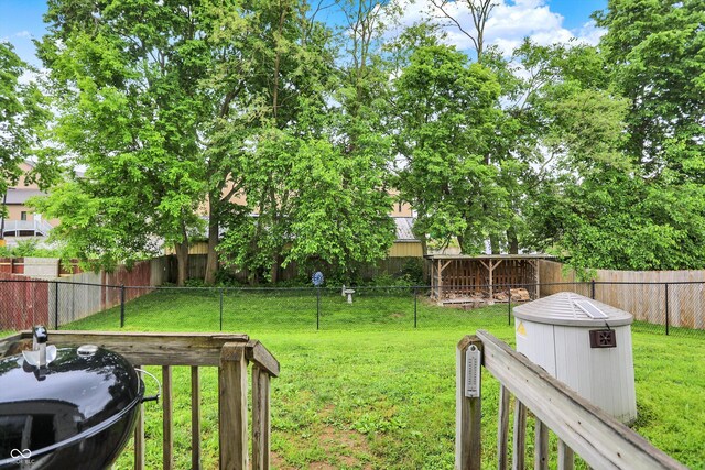 2623 Senators Way, Indianapolis, IN 46217 - view of yard