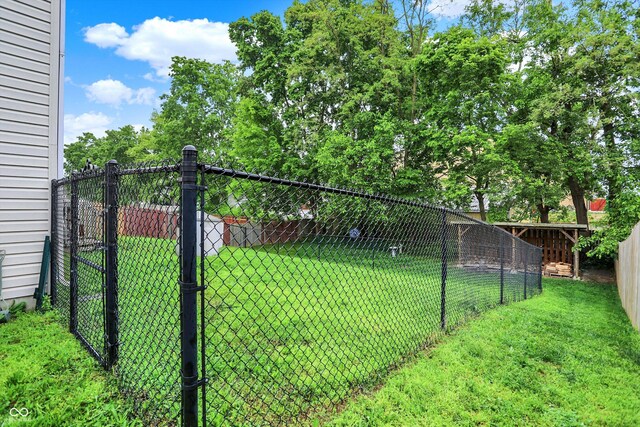 2623 Senators Way, Indianapolis, IN 46217 - view of yard