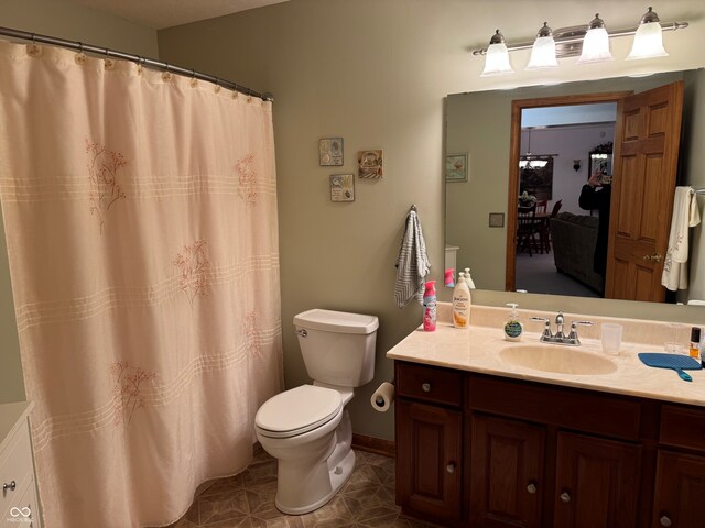 1711 Lafayette Ave Unit 7, Lebanon, IN 46052 - full bath with toilet, vanity, and a shower with curtain
