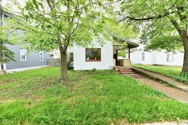 1106 W 4th St, Anderson, IN 46016 - view of green lawn