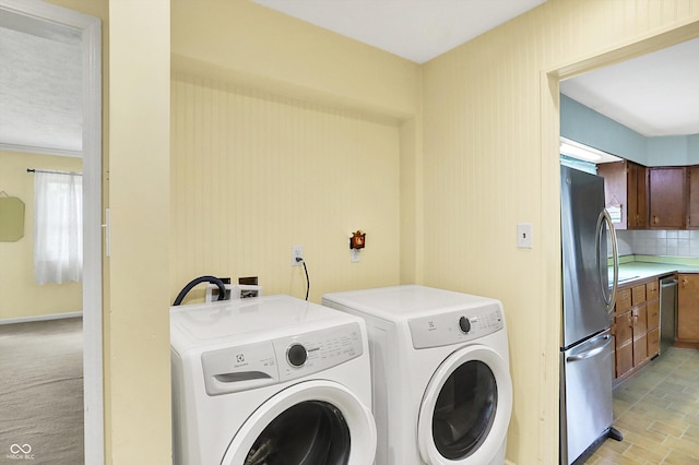 3215 E Edgewood Ave, Indianapolis, IN 46227 - laundry area featuring washing machine and clothes dryer