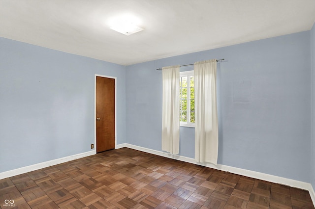 3215 E Edgewood Ave, Indianapolis, IN 46227 - unfurnished room featuring baseboards