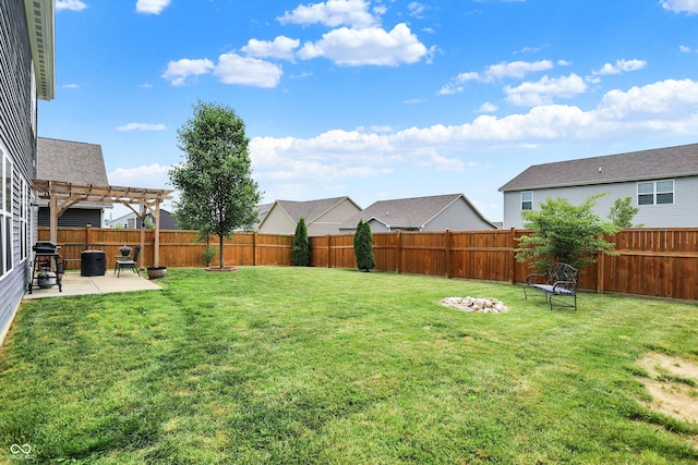 442 Mozart Dr, Greenfield, IN 46140 - view of yard featuring a pergola and a patio area