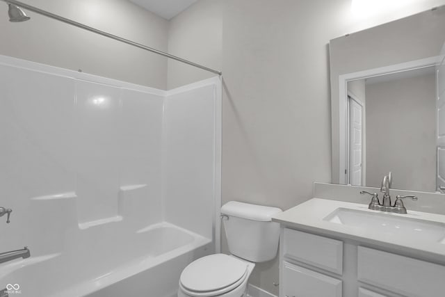 633 Bridgeman Rd, Avon, IN 46123 - full bathroom with toilet,  shower combination, vanity, and baseboards