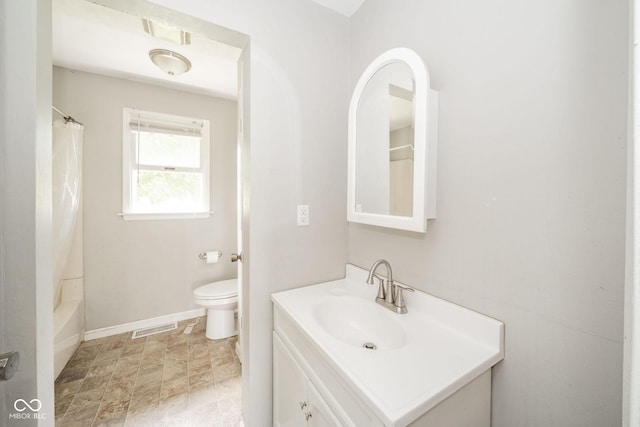 2544 N E Raintree Dr, New Castle, IN 47362 - full bathroom featuring vanity and shower / bathtub combination with curtain
