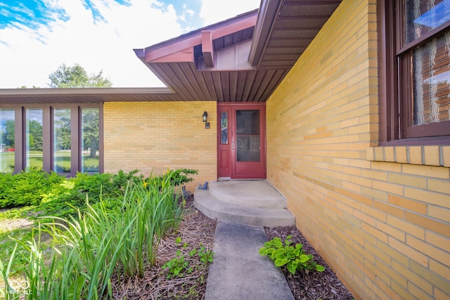 2544 N E Raintree Dr, New Castle, IN 47362 - entrance to property featuring brick siding