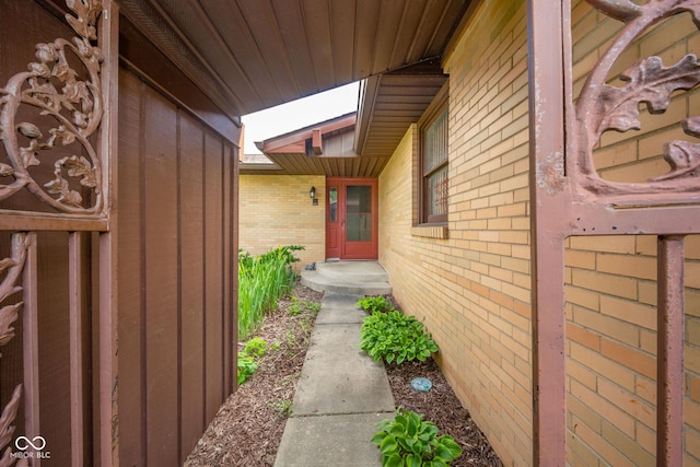 2544 N E Raintree Dr, New Castle, IN 47362 - entrance to property featuring brick siding