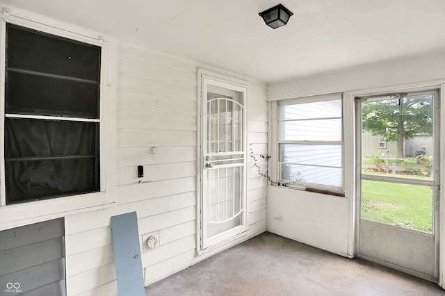 6580 N US Highway 31, Whiteland, IN 46184 - view of unfurnished sunroom