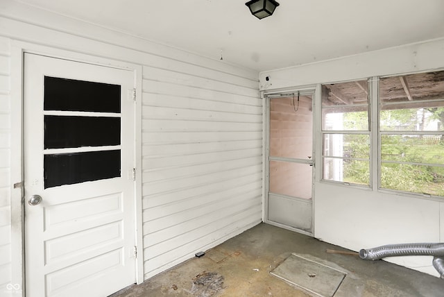 6580 N US Highway 31, Whiteland, IN 46184 - view of unfurnished sunroom