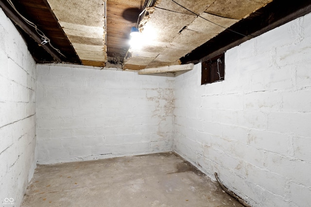 3636 Crescent Ave, Indianapolis, IN 46208 - unfinished below grade area featuring concrete block wall