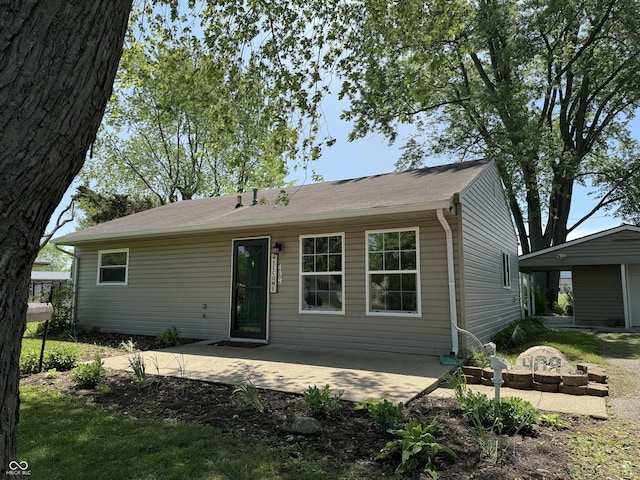 409 Parkway St, Whiteland, IN 46184 - view of front of house featuring an outdoor fire pit and a patio