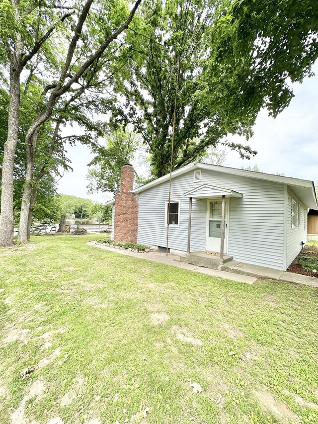 3594 Roland Dr, Kingman, IN 47952 - view of front of property featuring a front yard