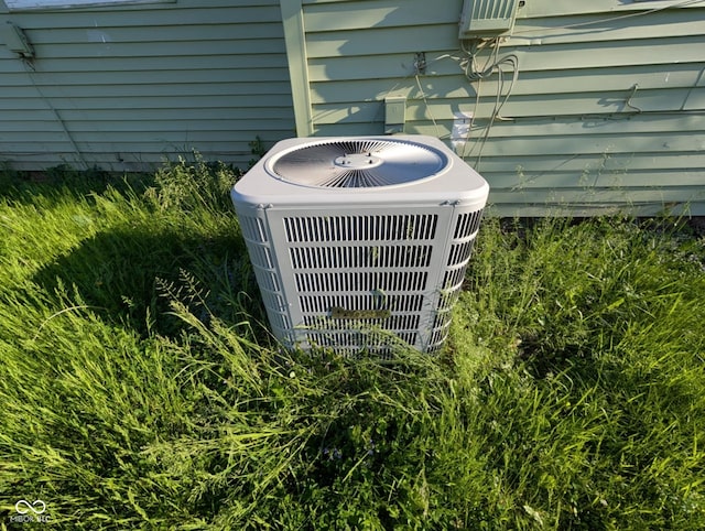 9712 N Price St, Knightsville, IN 47857 - exterior view of cooling unit