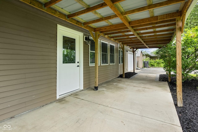 5422 Orange St, Indianapolis, IN 46203 - view of patio / terrace