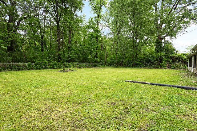 5422 Orange St, Indianapolis, IN 46203 - view of yard