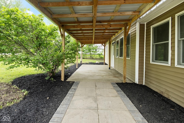 5422 Orange St, Indianapolis, IN 46203 - view of patio
