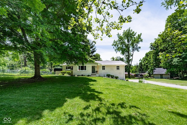 6799 Lakeshore Dr, Avon, IN 46123 - view of front of house featuring driveway