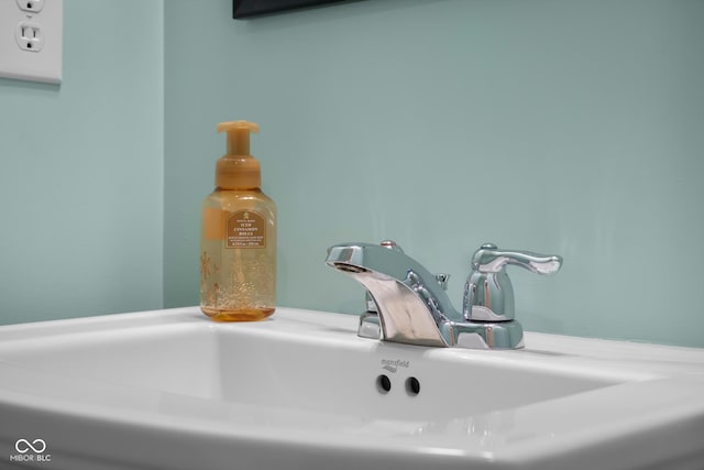2502 Creekland Dr, Columbus, IN 47201 - bathroom view of a sink