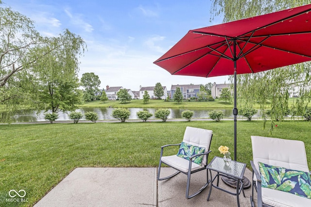 14353 Chariots Whisper Dr, Carmel, IN 46074 - view of patio with a water view