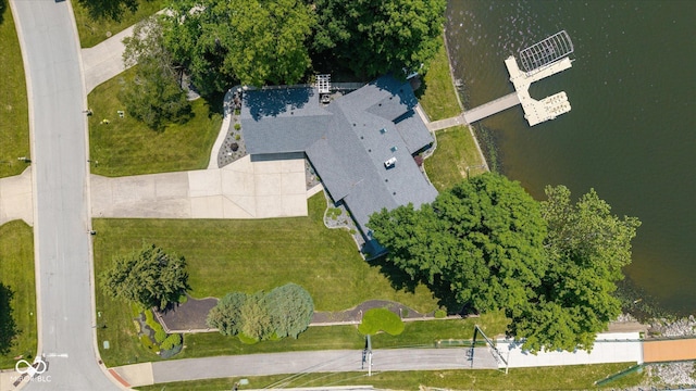 101 Edgewater Dr, Noblesville, IN 46062 - drone / aerial view of a nearby body of water