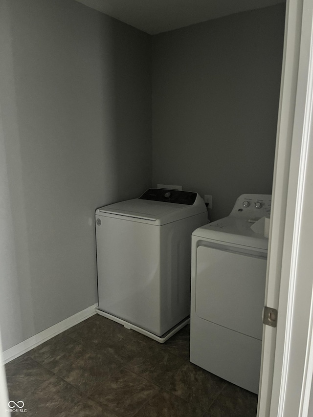 842 Westpointe Dr, Shelbyville, IN 46176 - laundry room with separate washer and dryer and baseboards