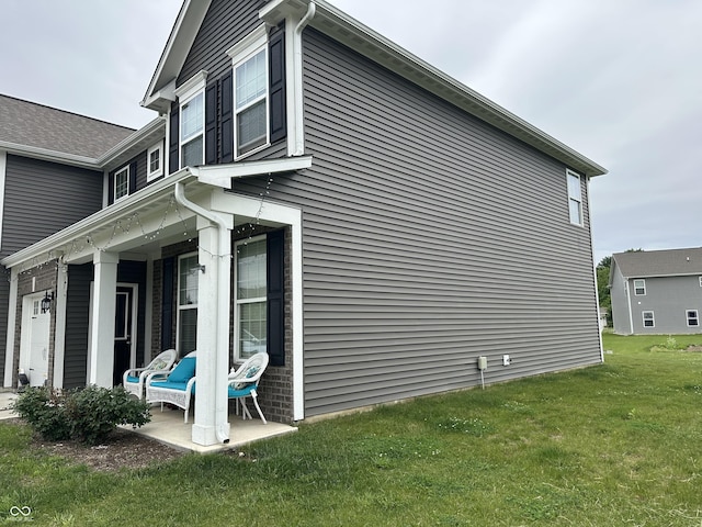 9133 Thames Dr, Avon, IN 46123 - view of side of property with a yard