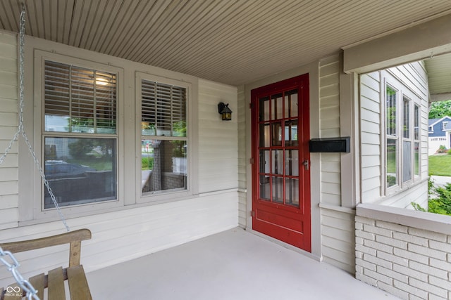 595 W Poplar St, Zionsville, IN 46077 - property entrance featuring a porch