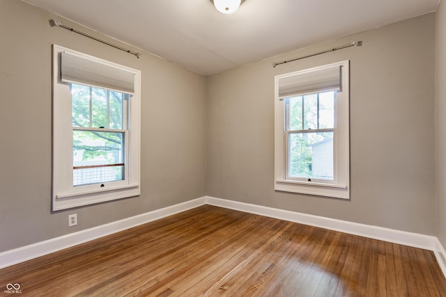 595 W Poplar St, Zionsville, IN 46077 - unfurnished room featuring baseboards and plenty of natural light