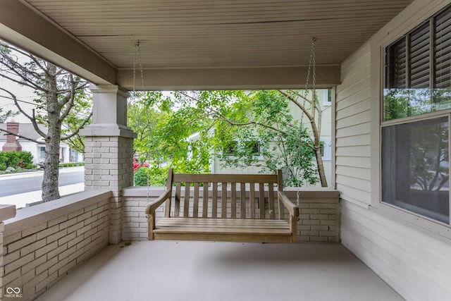 595 W Poplar St, Zionsville, IN 46077 - view of porch