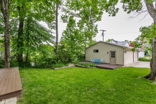 595 W Poplar St, Zionsville, IN 46077 - view of green lawn featuring a wooden deck