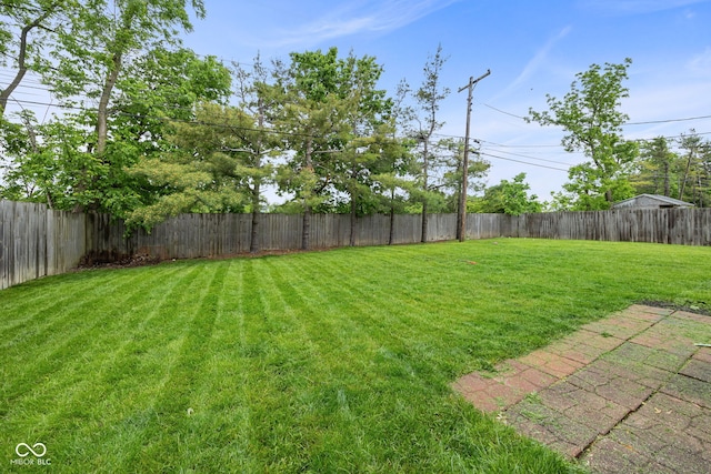 124 Knox Dr, West Lafayette, IN 47906 - view of yard